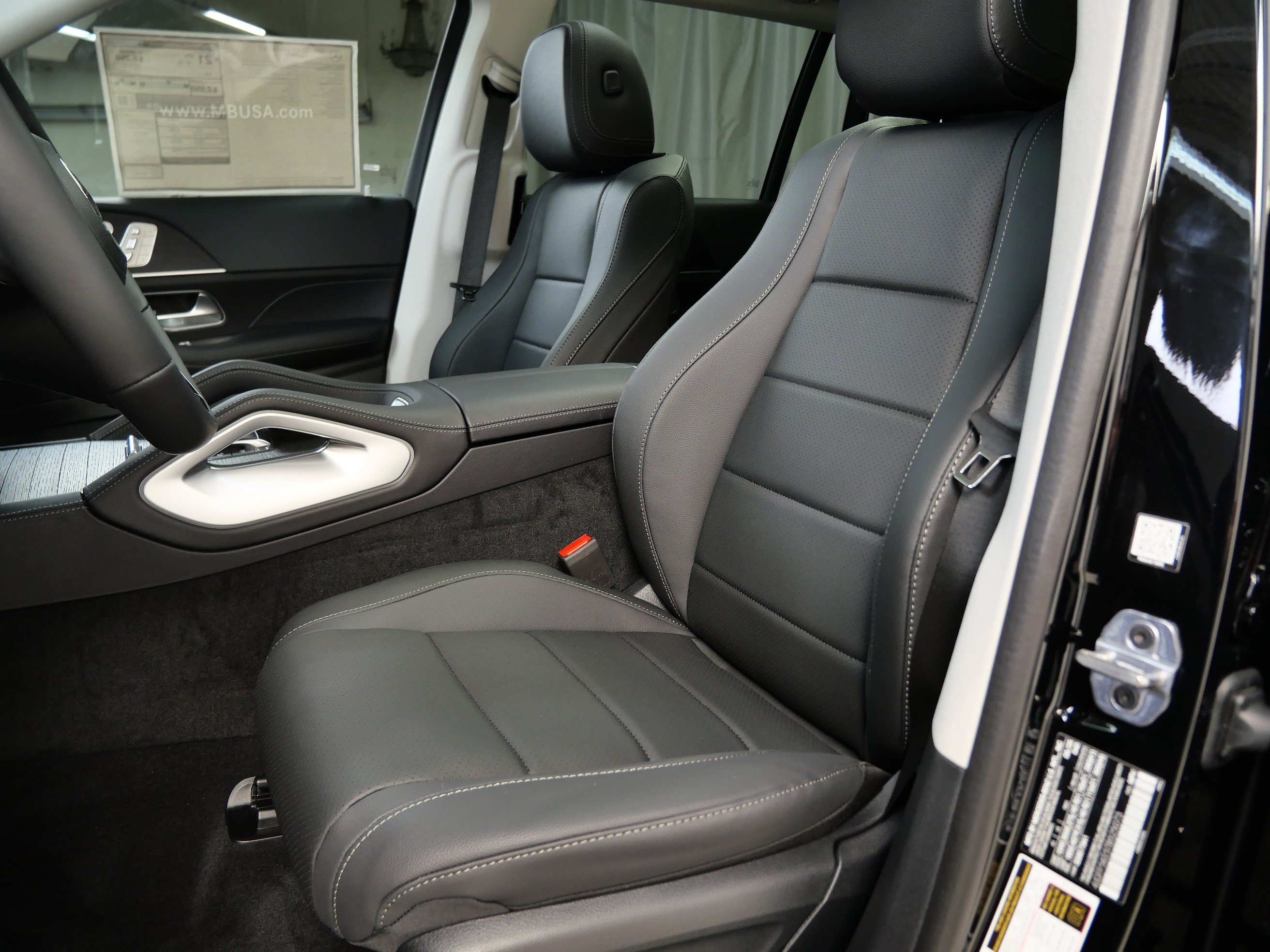 New 2026 Mercedes-Benz GLS 450 4MATIC image 3