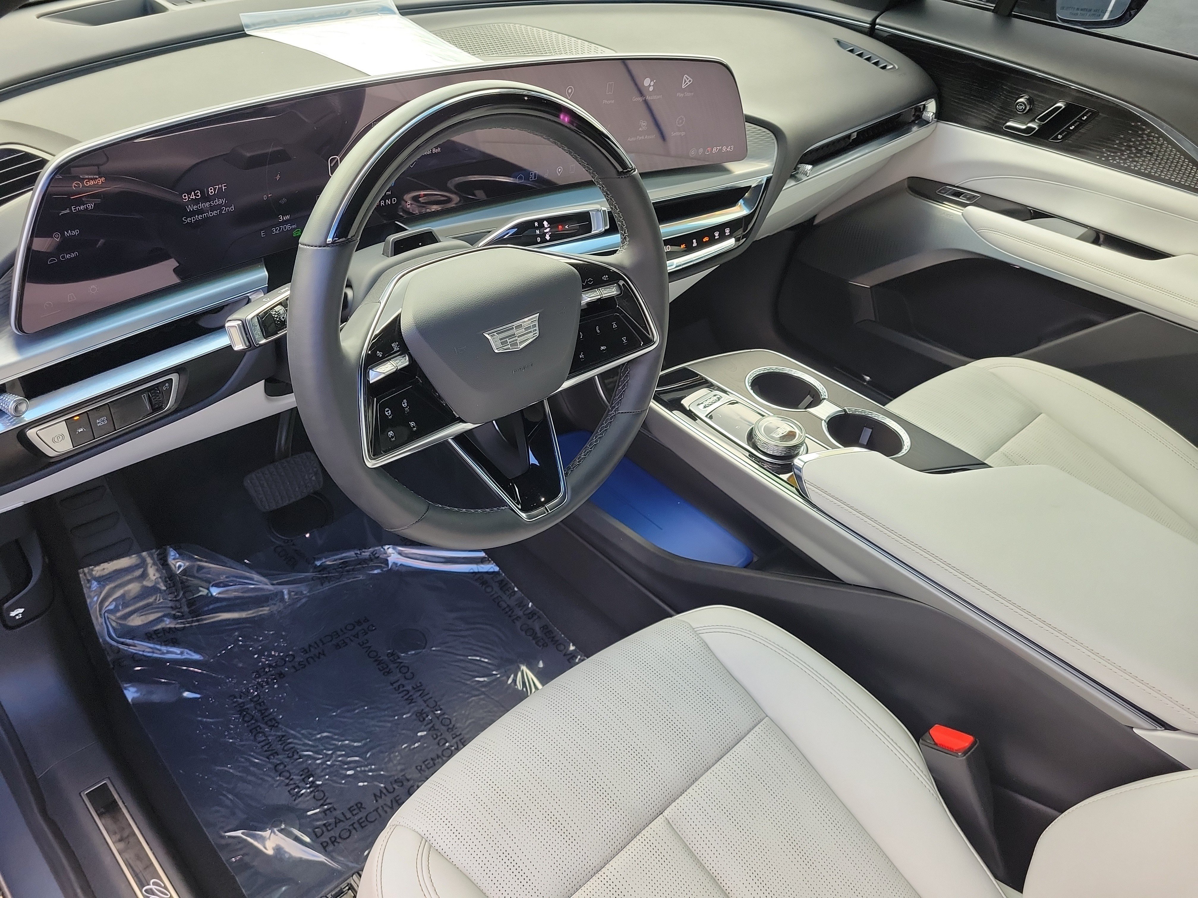 Used 2023 Cadillac Lyriq 2WD image 24