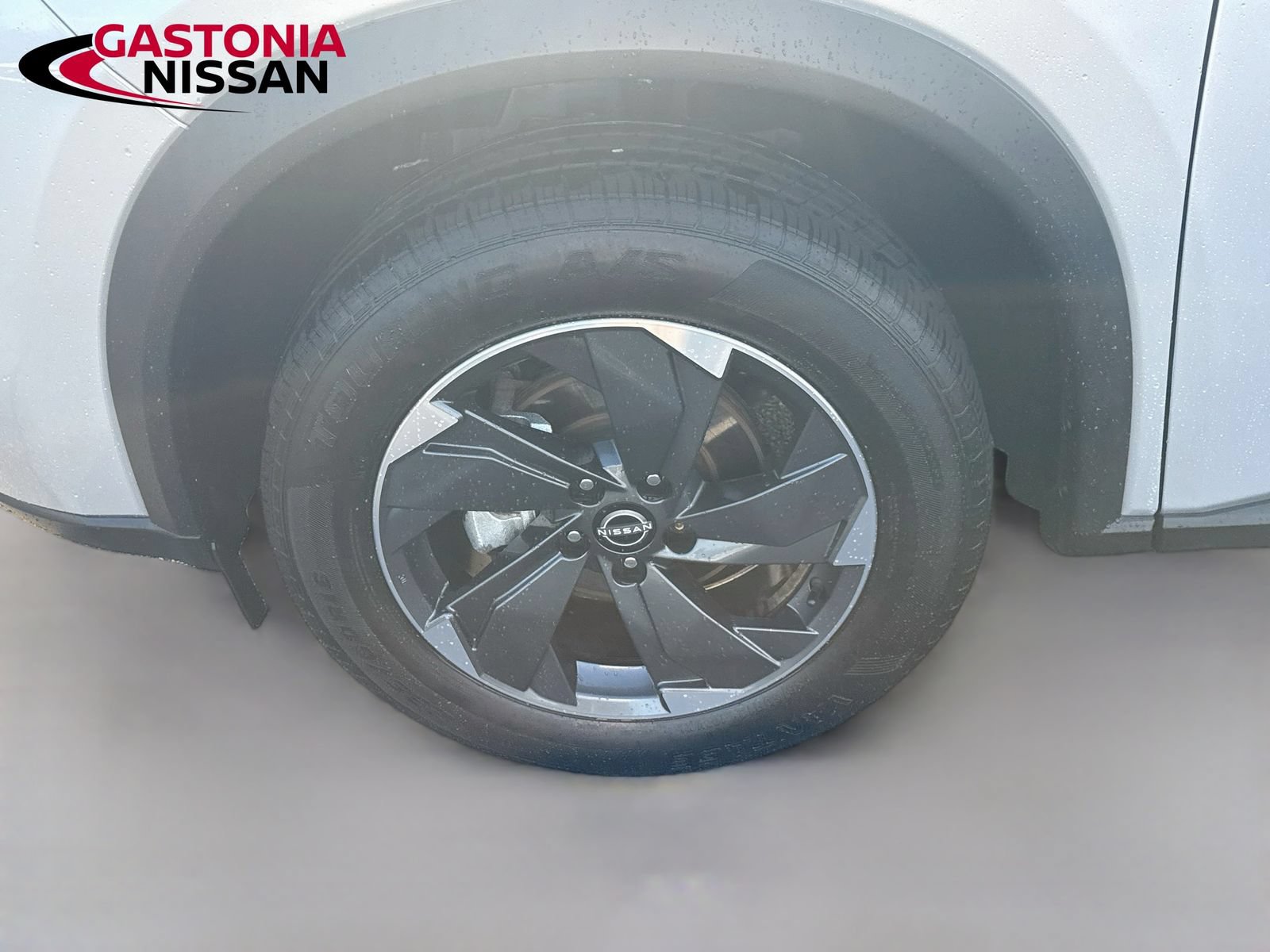 Used 2024 Nissan Rogue SV AWD/4WD image 39