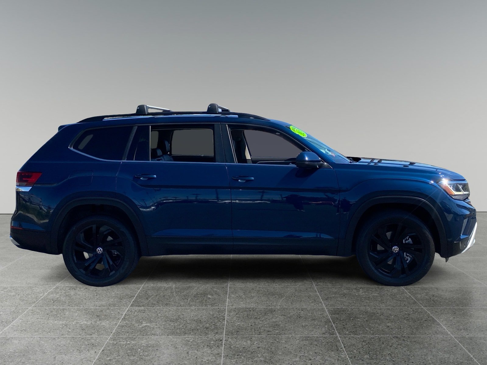 Used 2023 Volkswagen Atlas SE w/ Panoramic Sunroof Package FWD image 6