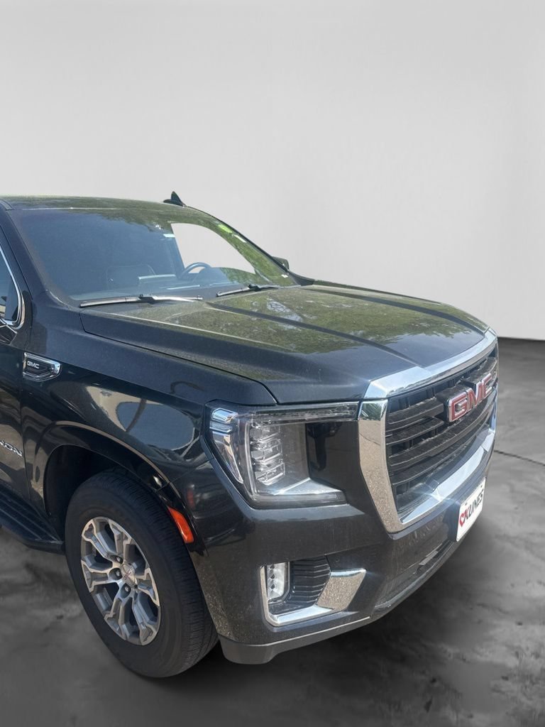 Used 2021 GMC Yukon XL SLE w/ Gmc Pro Safety Plus Package AWD/4WD image 3