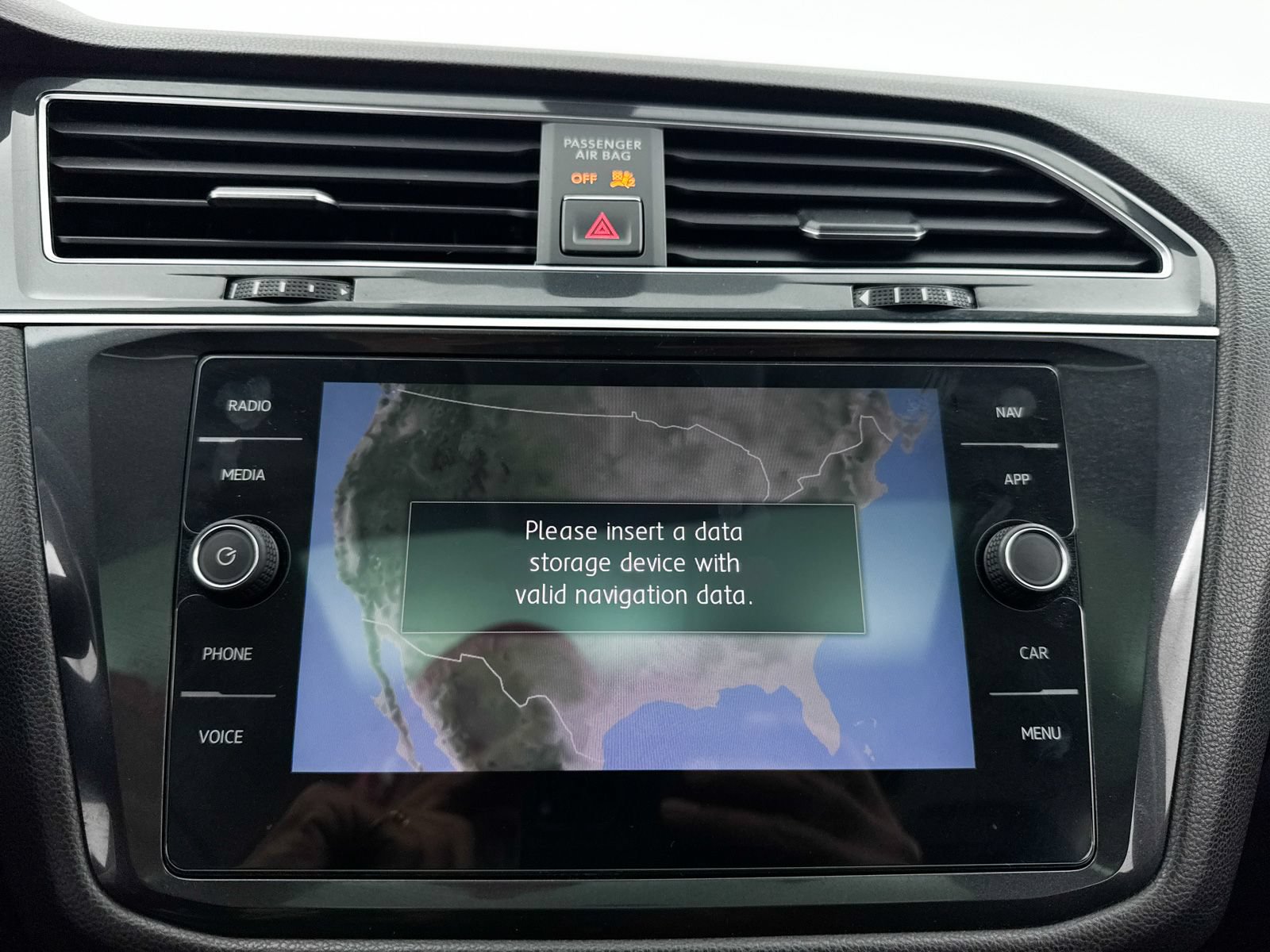 Used 2018 Volkswagen Tiguan SEL AWD/4WD image 5
