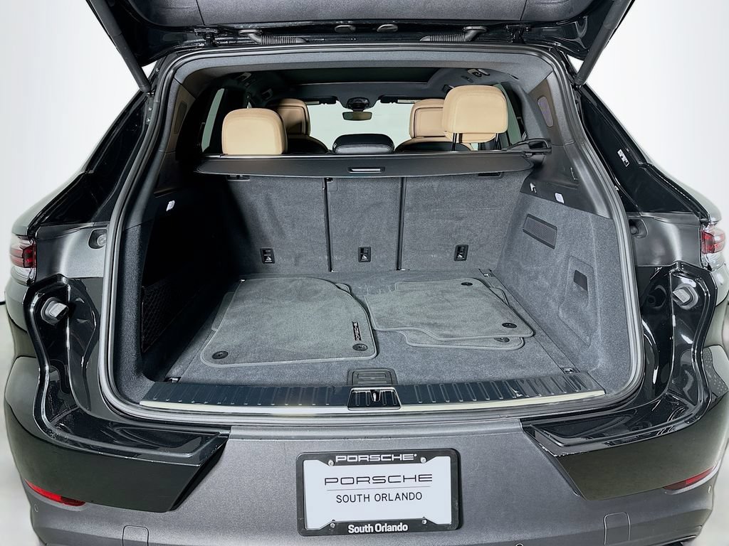 Certified 2025 Porsche Cayenne S AWD/4WD image 28