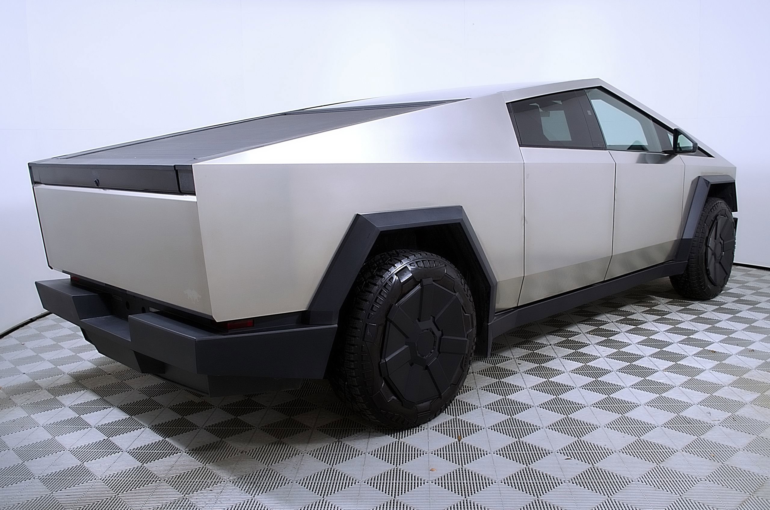 Used 2024 Tesla Cybertruck Cyberbeast image 7