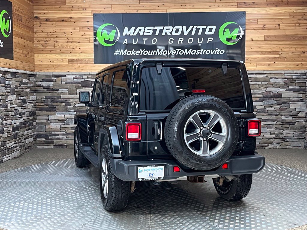 Used 2018 Jeep Wrangler Unlimited Sahara w/ Cold Weather Group AWD/4WD image 15