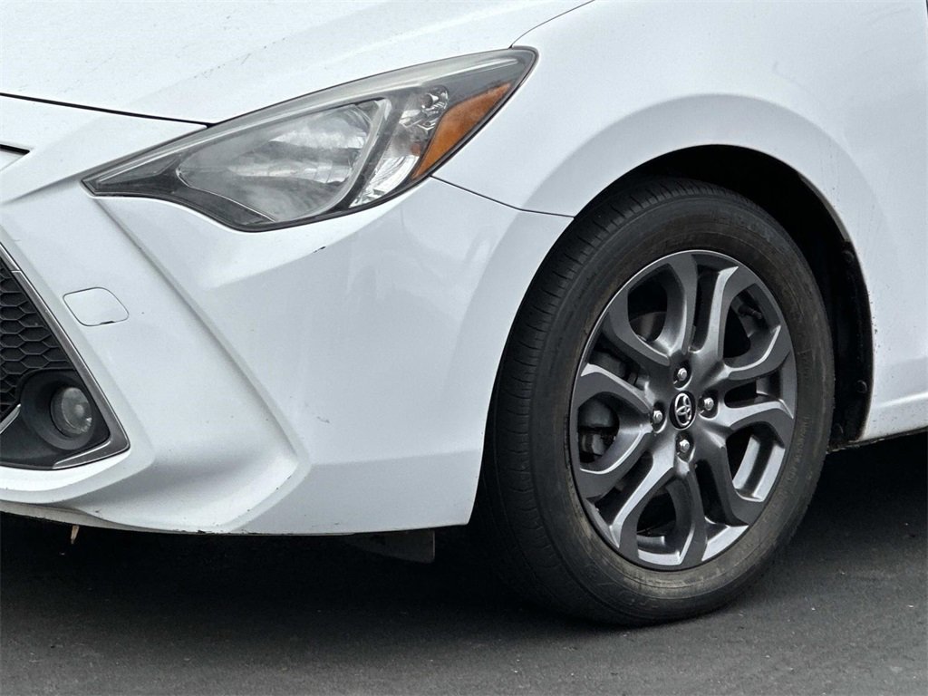 Used 2019 Toyota Yaris LE image 8