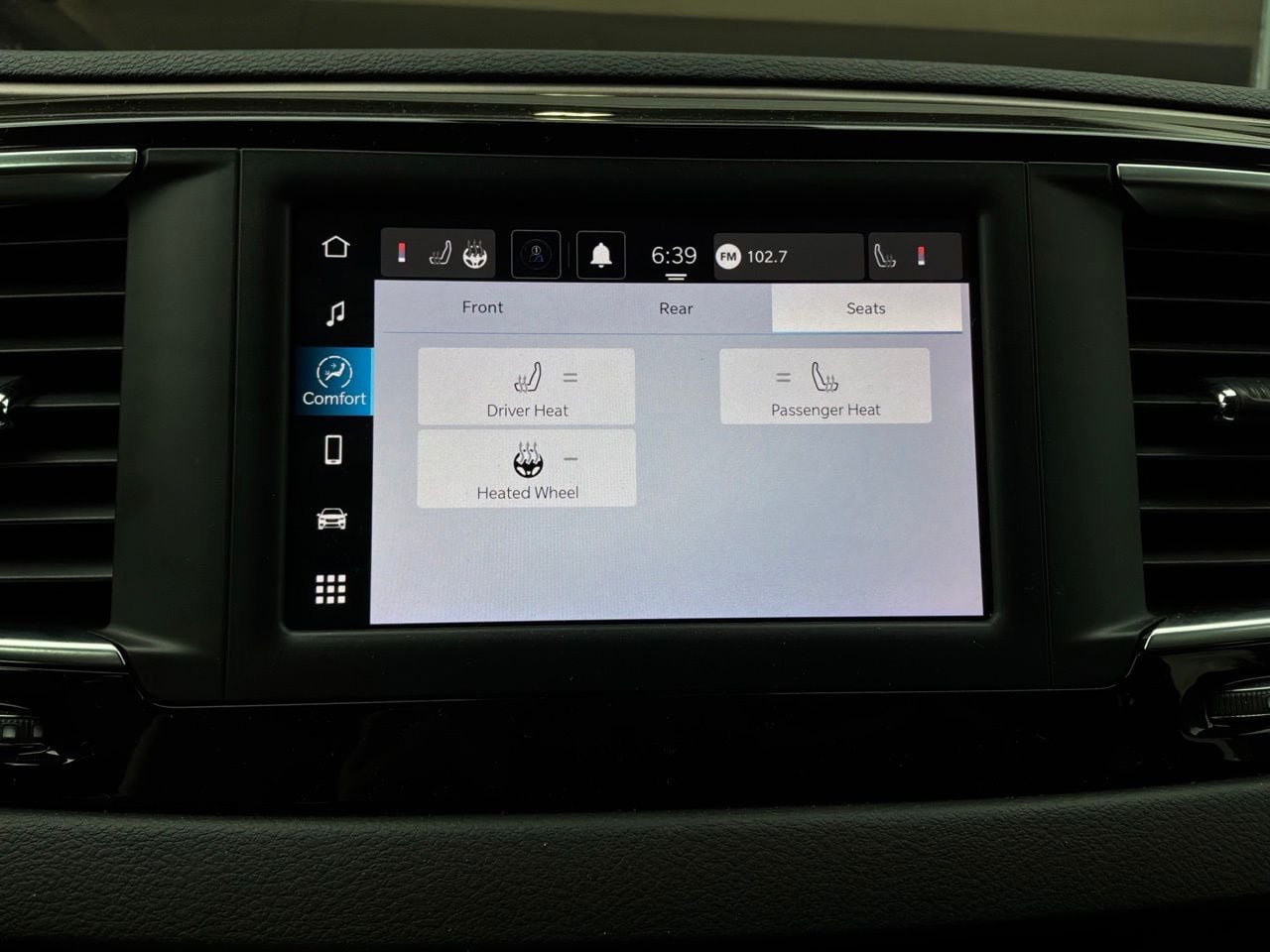 Used 2024 Chrysler Voyager LX FWD image 35