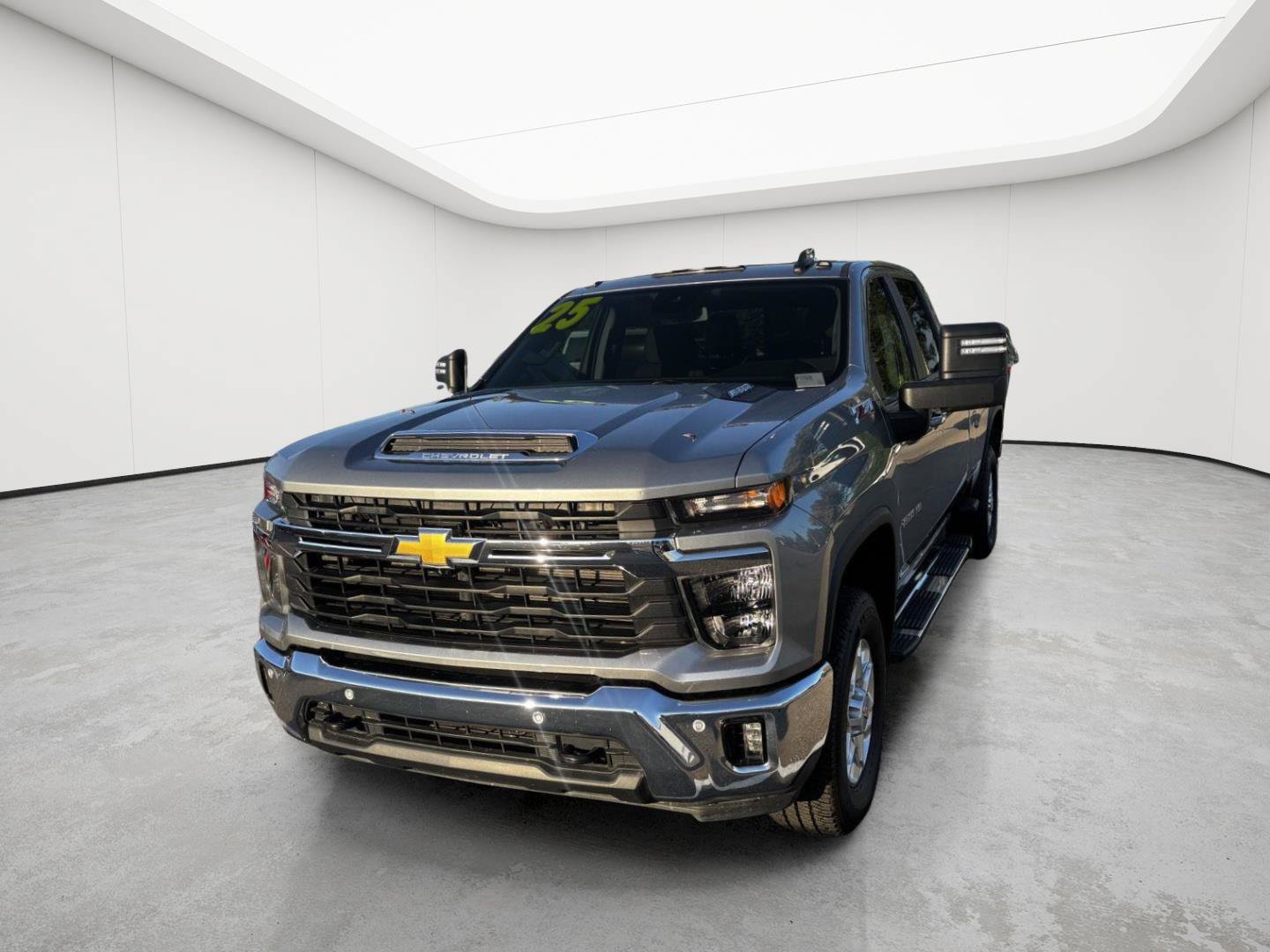 Certified 2025 Chevrolet Silverado 2500 LT w/ All Star Edition AWD/4WD image 3