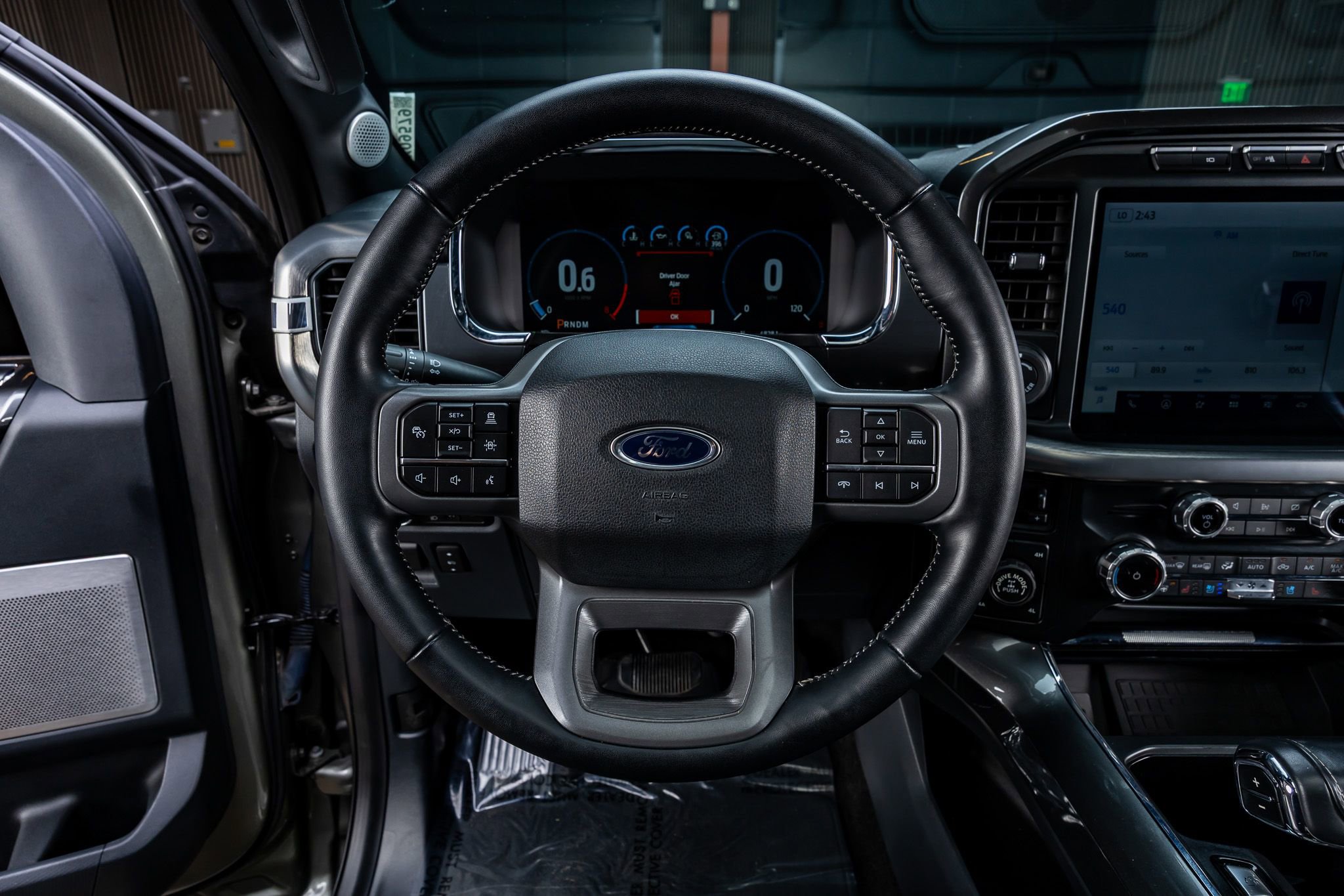 Used 2022 Ford F150 Lariat w/ Equipment Group 502A High AWD/4WD image 18