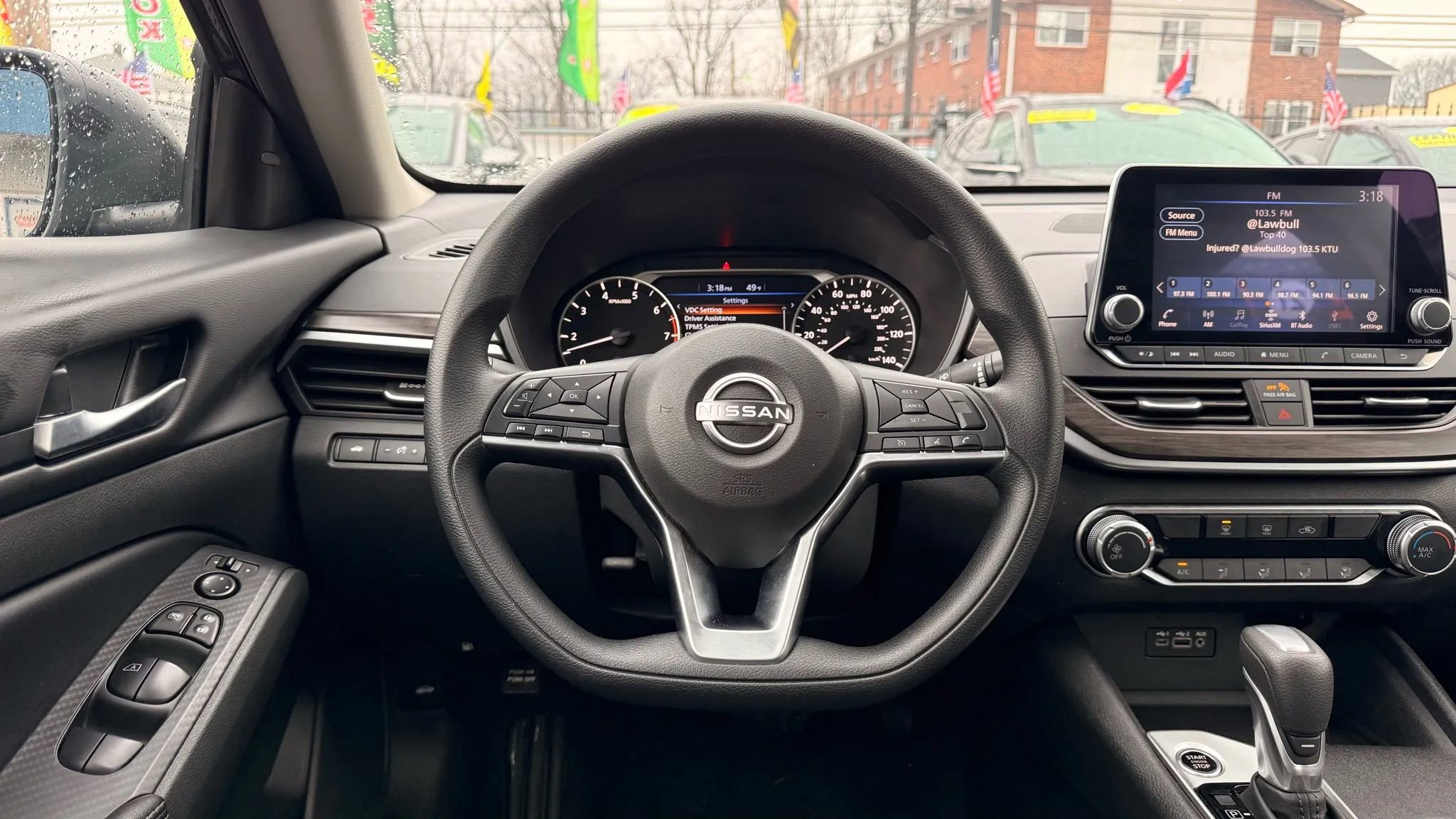 Used 2025 Nissan Altima 2.5 SV image 17