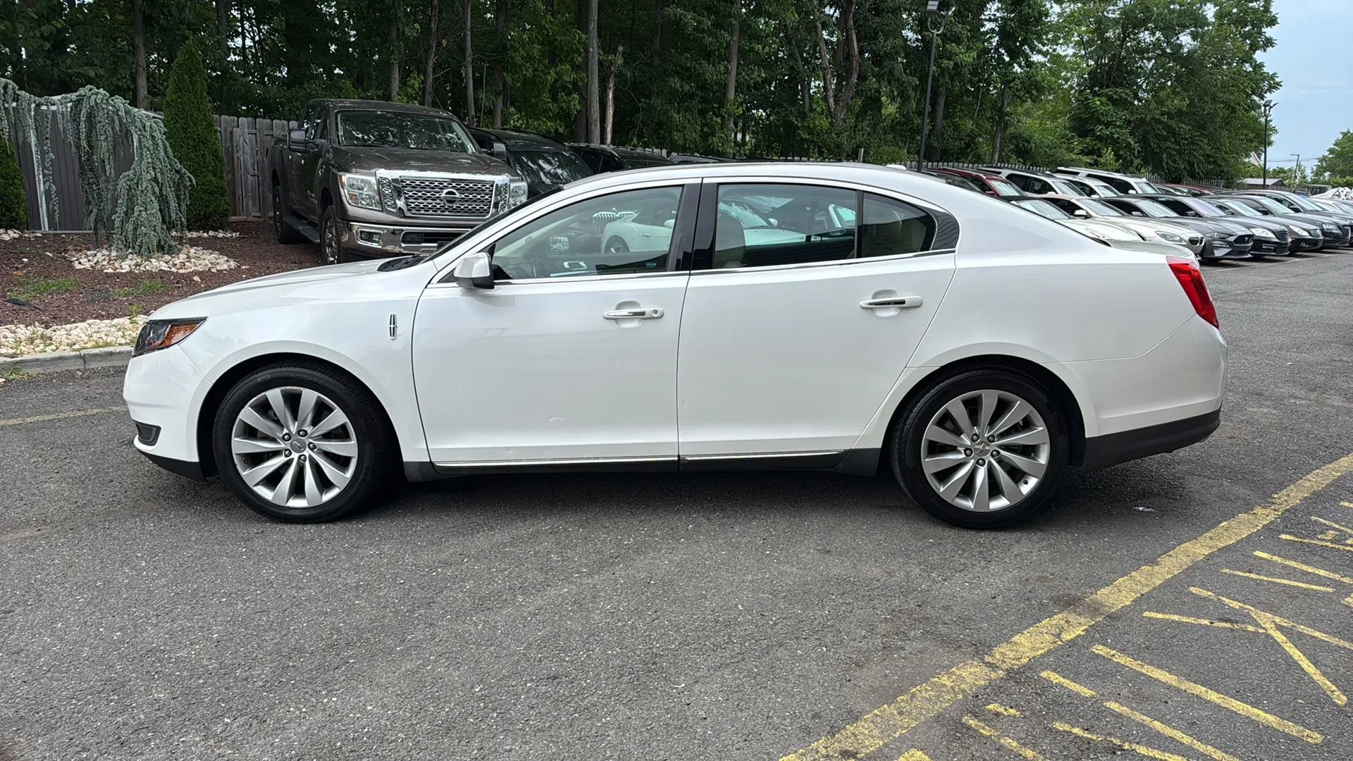 Used 2014 Lincoln MKS AWD w/ Equipment Group 101A image 8