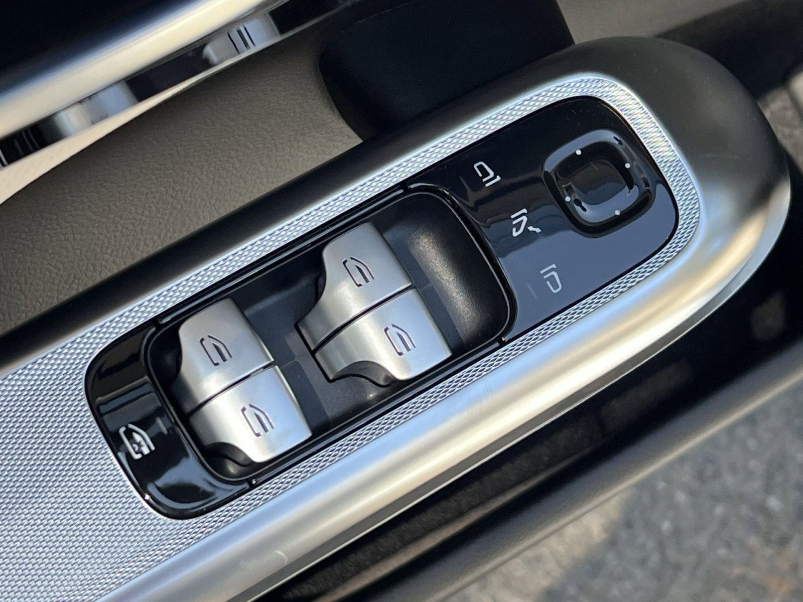 New 2026 Mercedes-Benz E 350 4MATIC Sedan image 13