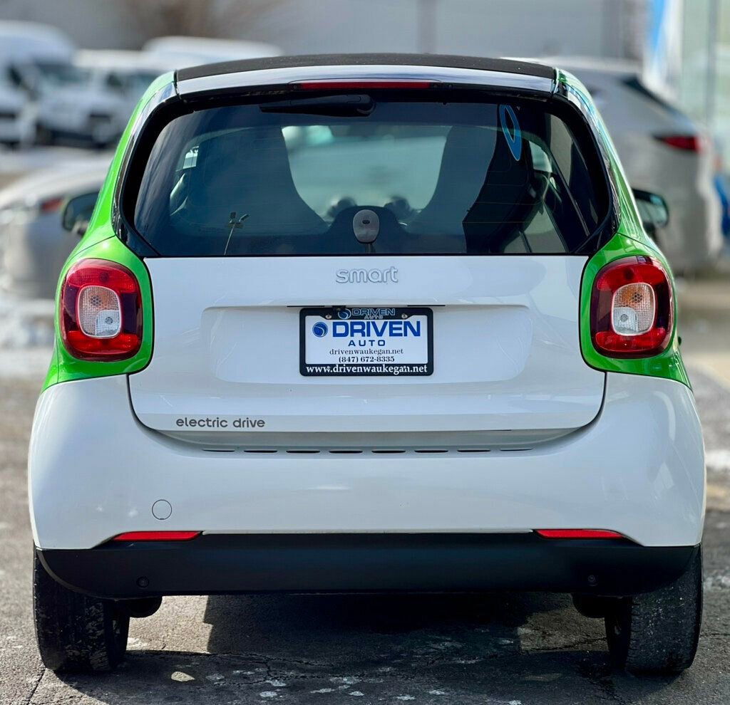 Used 2017 smart fortwo electric drive image 4