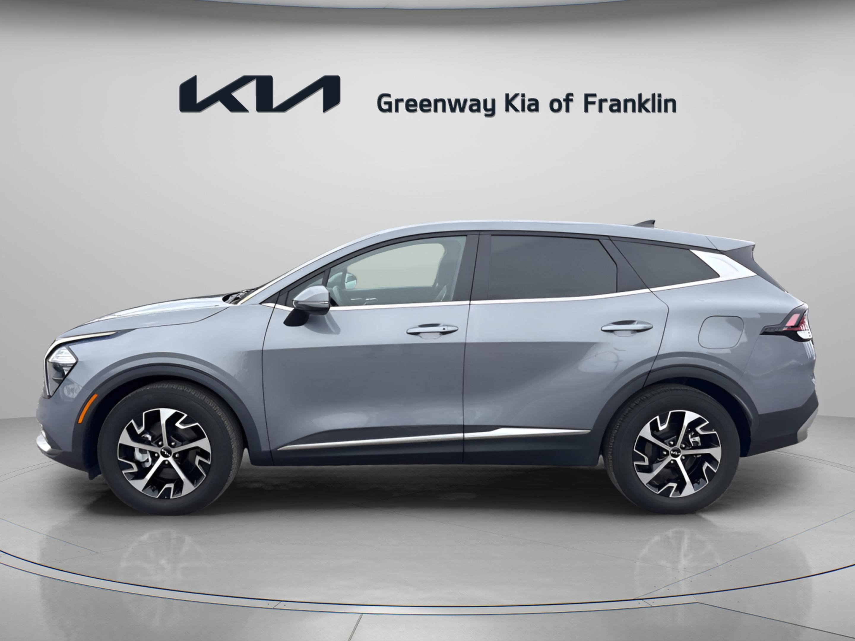 Used 2023 Kia Sportage EX image 4