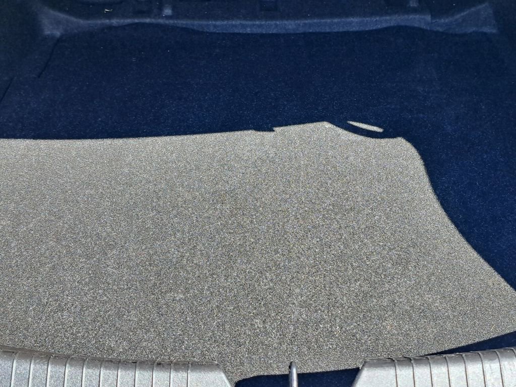 Used 2025 Chevrolet Malibu LT image 24