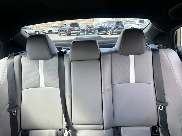 Used 2025 Toyota Camry SE w/ Convenience Package image 42