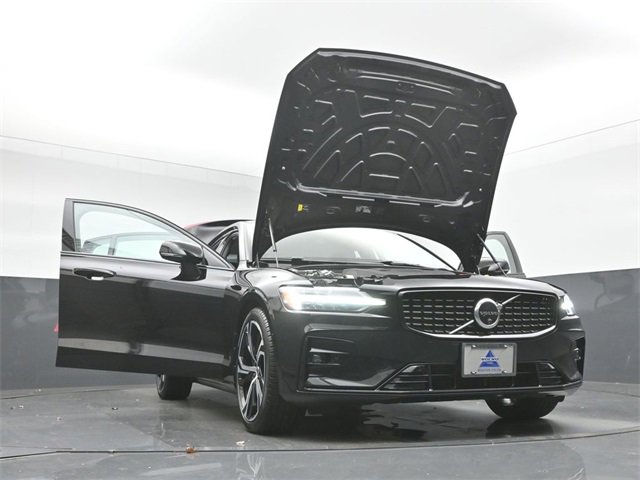 Used 2024 Volvo S60 B5 Ultimate image 53