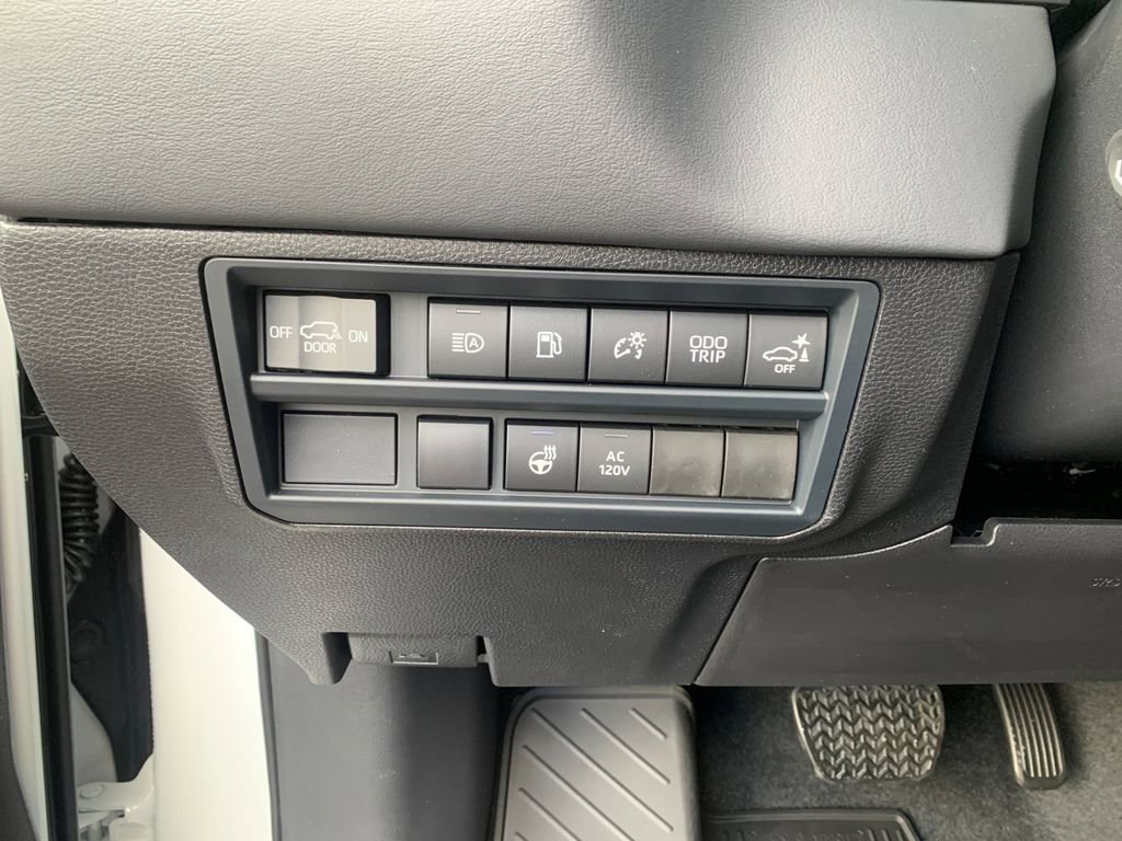 New 2026 Toyota Sequoia Platinum AWD/4WD image 31