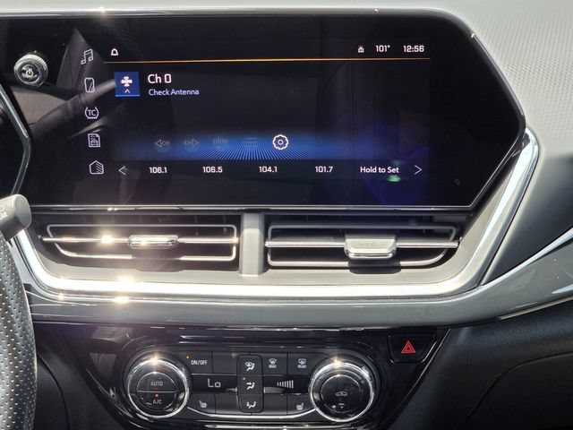 Certified 2024 Chevrolet Trax RS w/ Sunroof Package FWD image 13