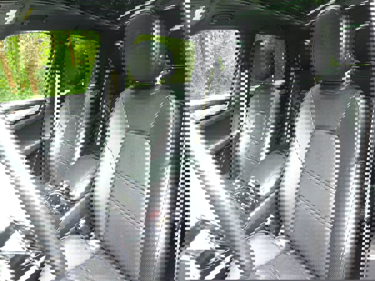 Used 2023 Porsche Cayenne Platinum Edition image 13