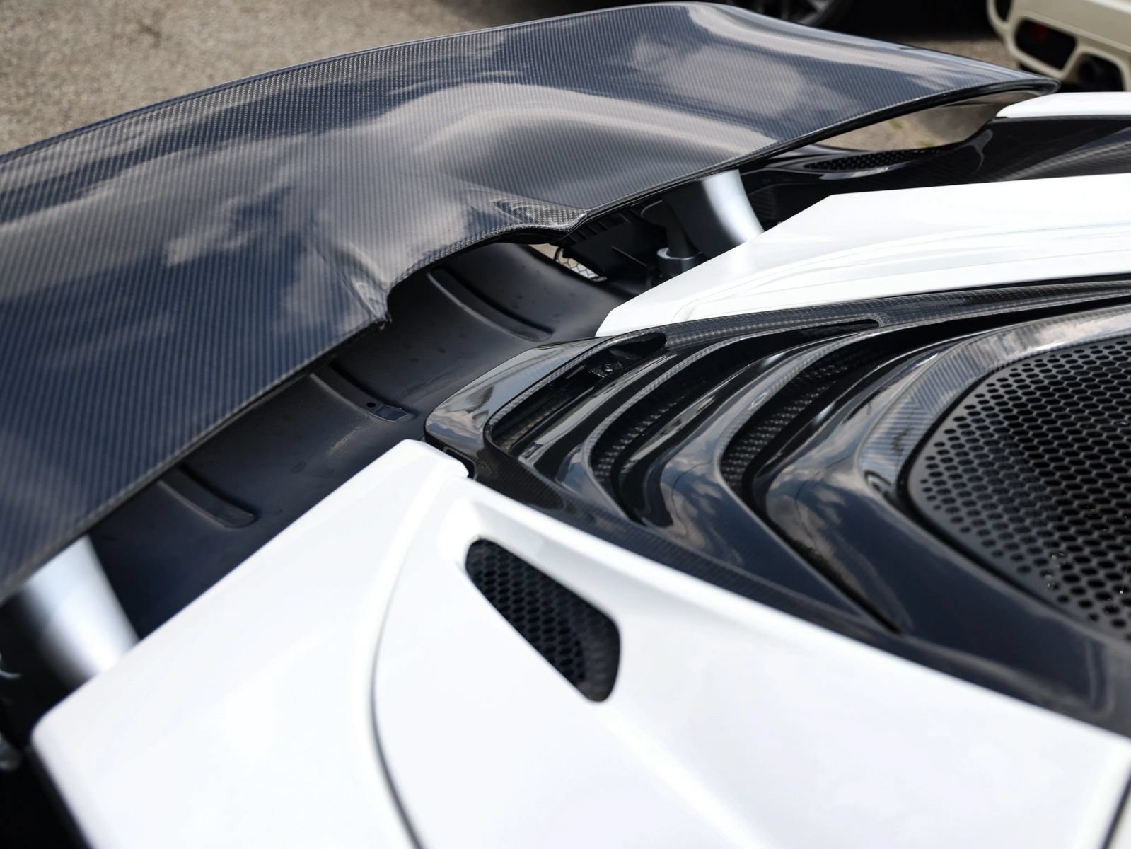 Used 2020 McLaren 720S Spider RWD image 64