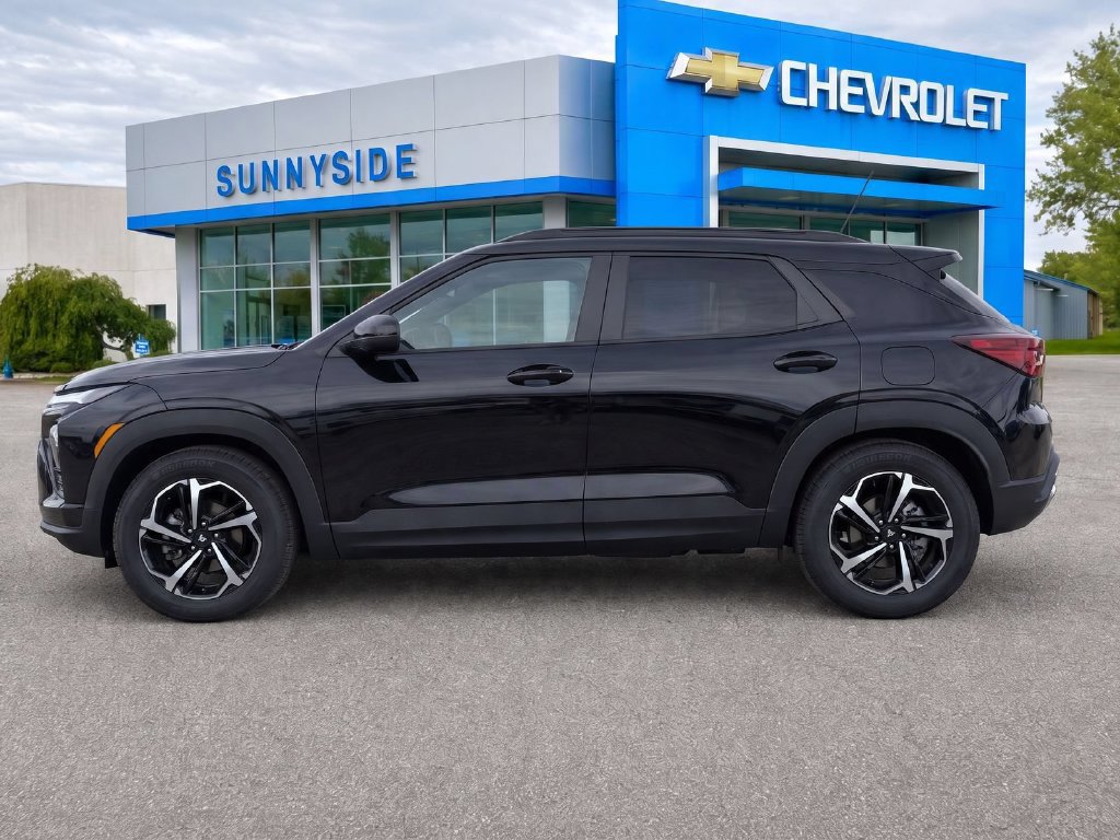 Used 2023 Chevrolet TrailBlazer RS AWD/4WD image 2