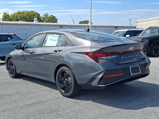 New 2026 Hyundai Elantra SEL Sport FWD image 6