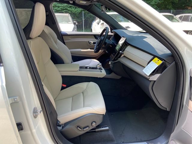 New 2026 Volvo XC90 B6 Plus w/ Protection Package Premier AWD/4WD image 18