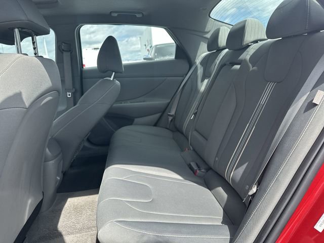 Used 2025 Hyundai Elantra SEL FWD image 27