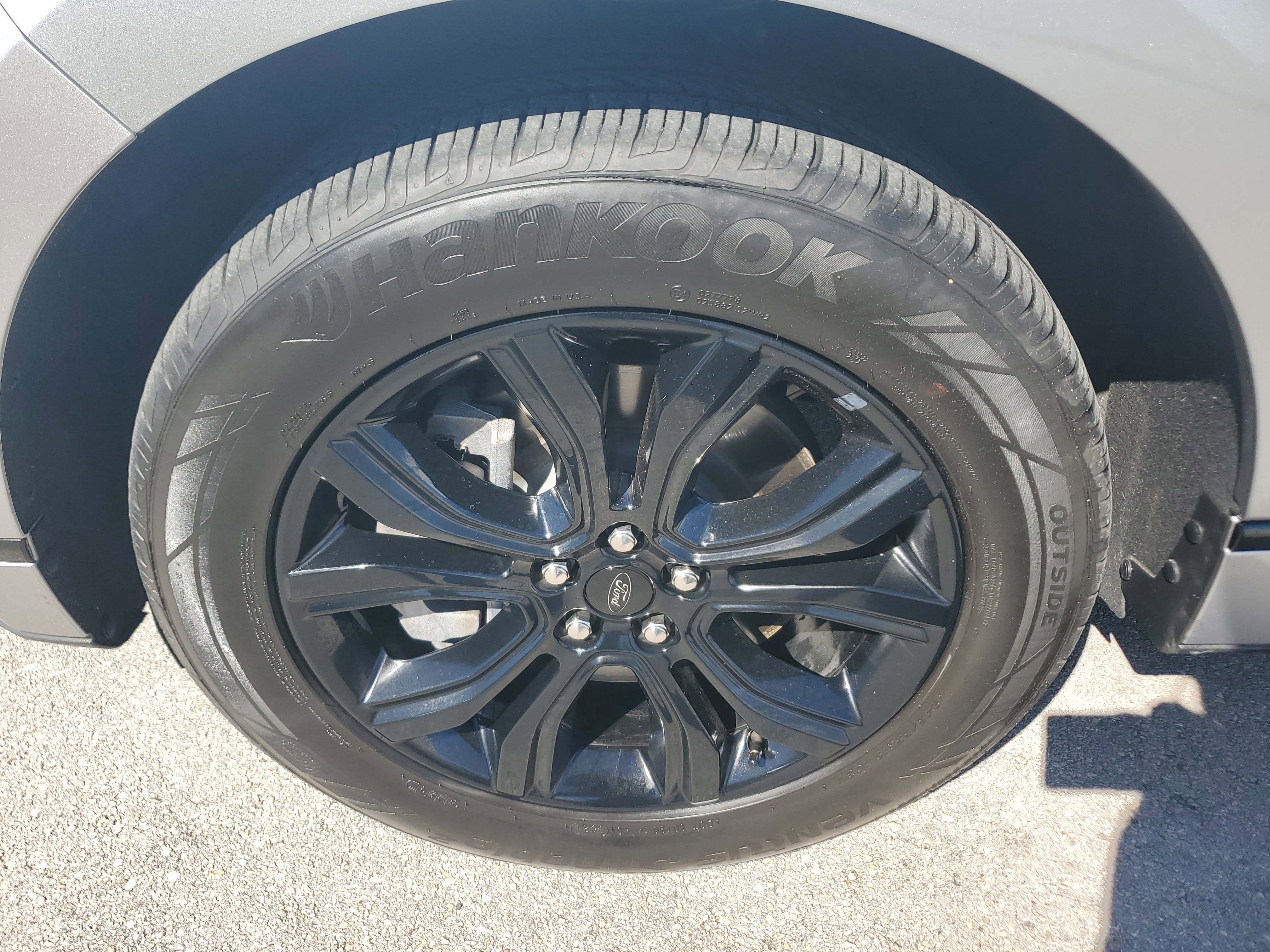 Certified 2024 Ford Edge SE w/ Black Appearance Package image 28