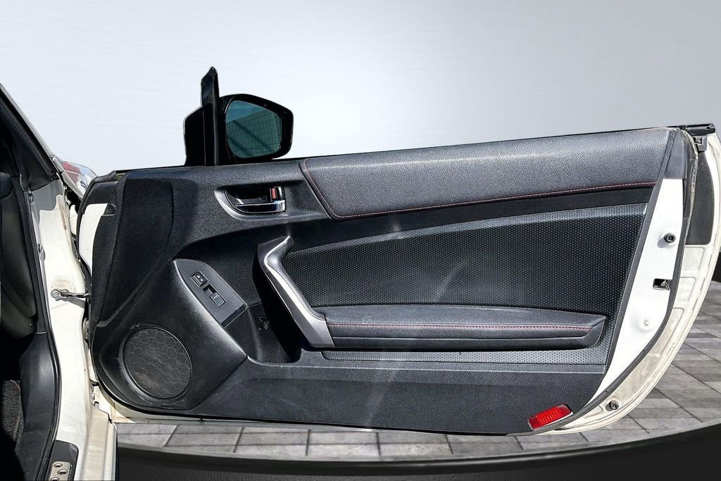 Used 2013 Scion FR-S image 15