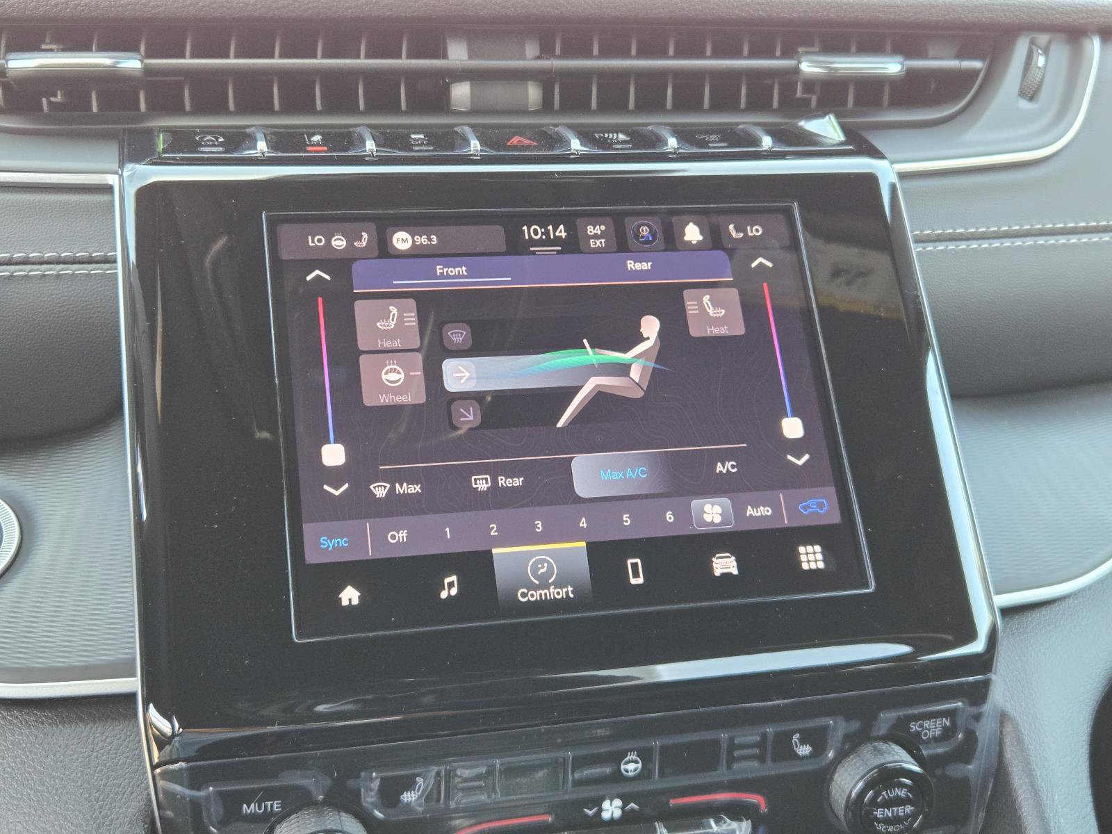 New 2025 Jeep Grand Cherokee L Altitude image 11