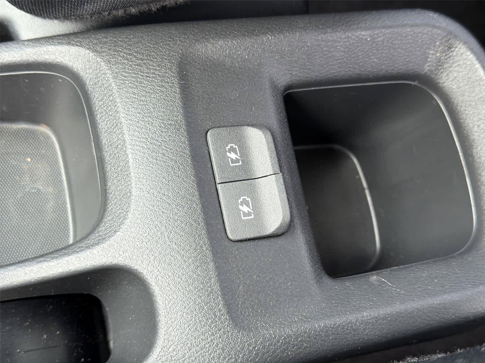 Used 2024 Nissan Versa S w/ S Plus Package FWD image 43
