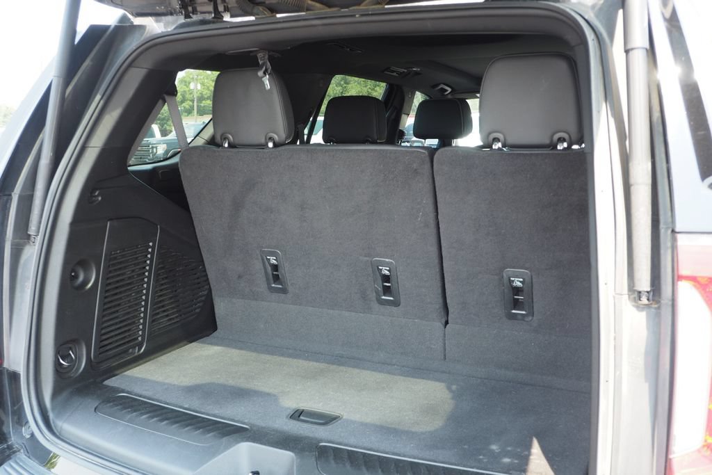 Used 2023 GMC Yukon SLT w/ SLT Premium Package AWD/4WD image 19