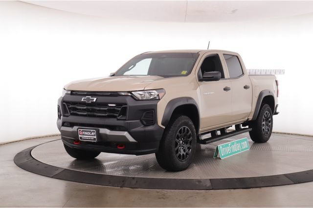 Used 2023 Chevrolet Colorado Trail Boss w/ Technology Package AWD/4WD image 10