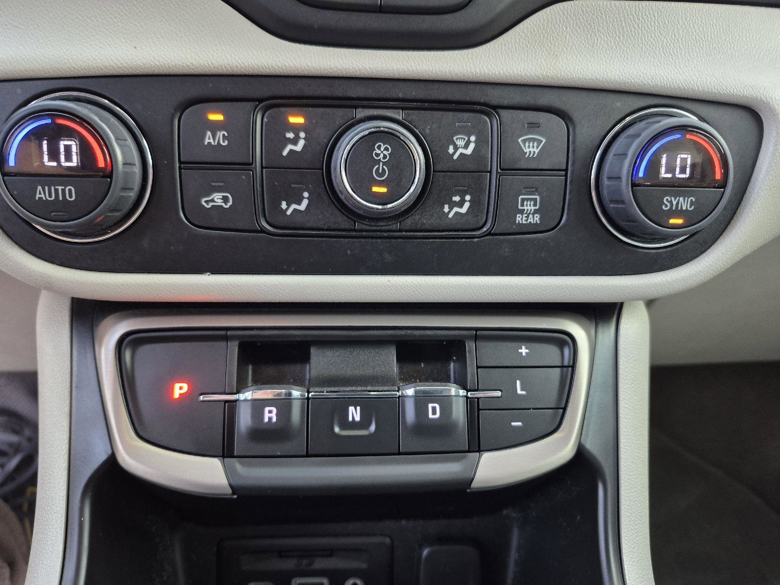 Used 2024 GMC Terrain Denali w/ Denali Premium Package image 16