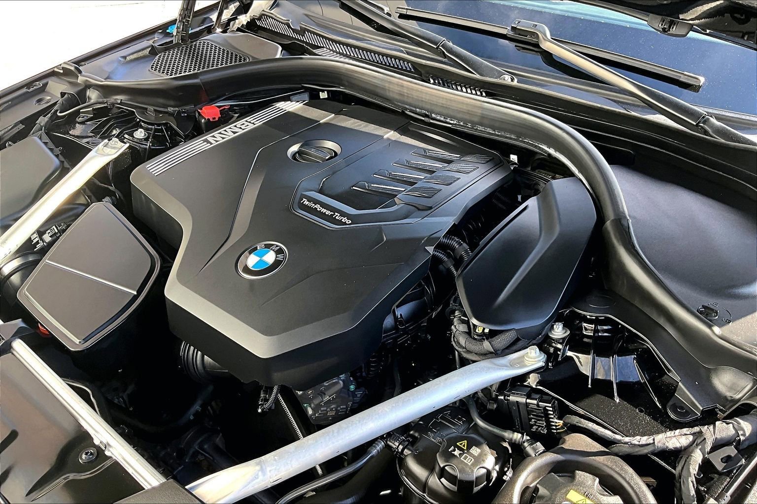 Used 2023 BMW 530i w/ Convenience Package image 31