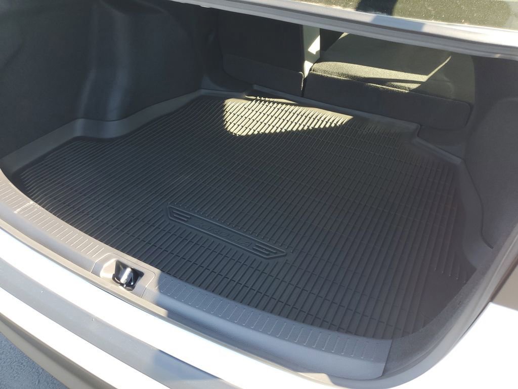 New 2026 Toyota Corolla LE image 9