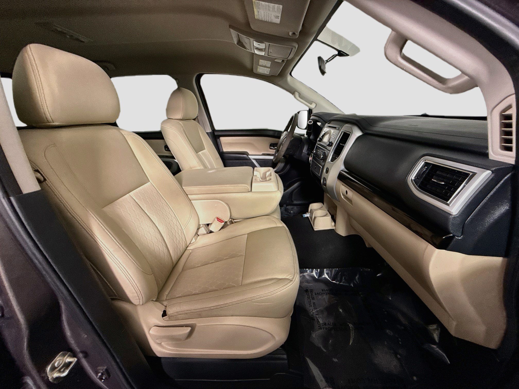 Used 2017 Nissan Titan SV RWD image 27