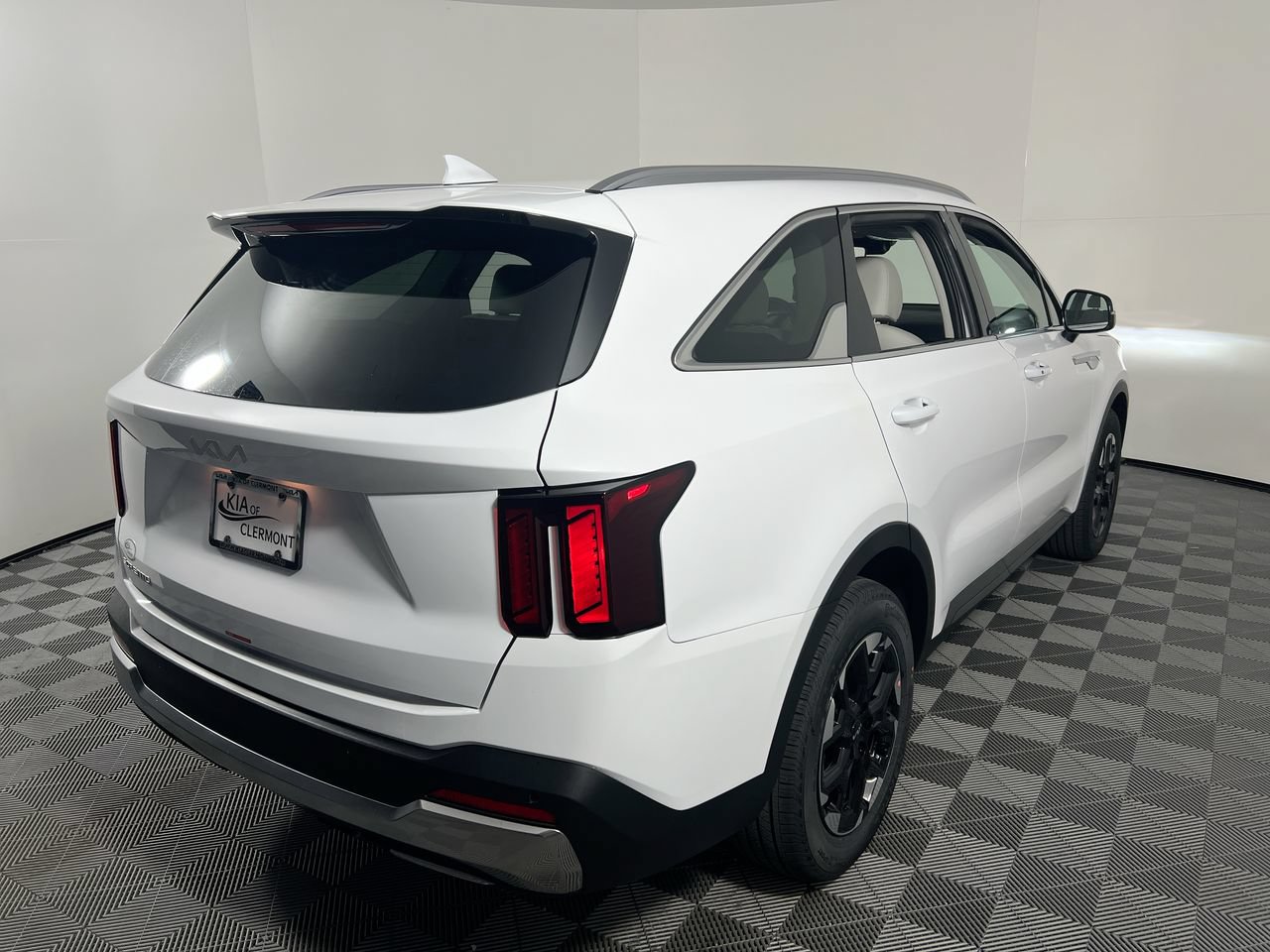 New 2026 Kia Sorento S w/ S Panoramic Sunroof Package FWD image 2