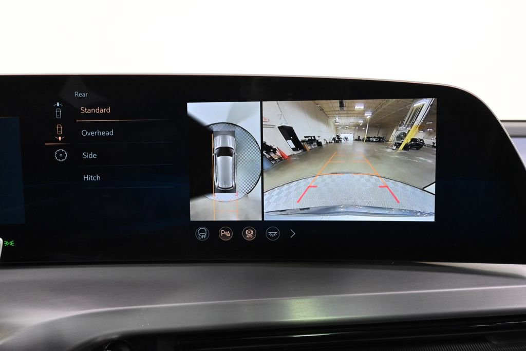 Used 2026 Cadillac Vistiq Premium Luxury image 31