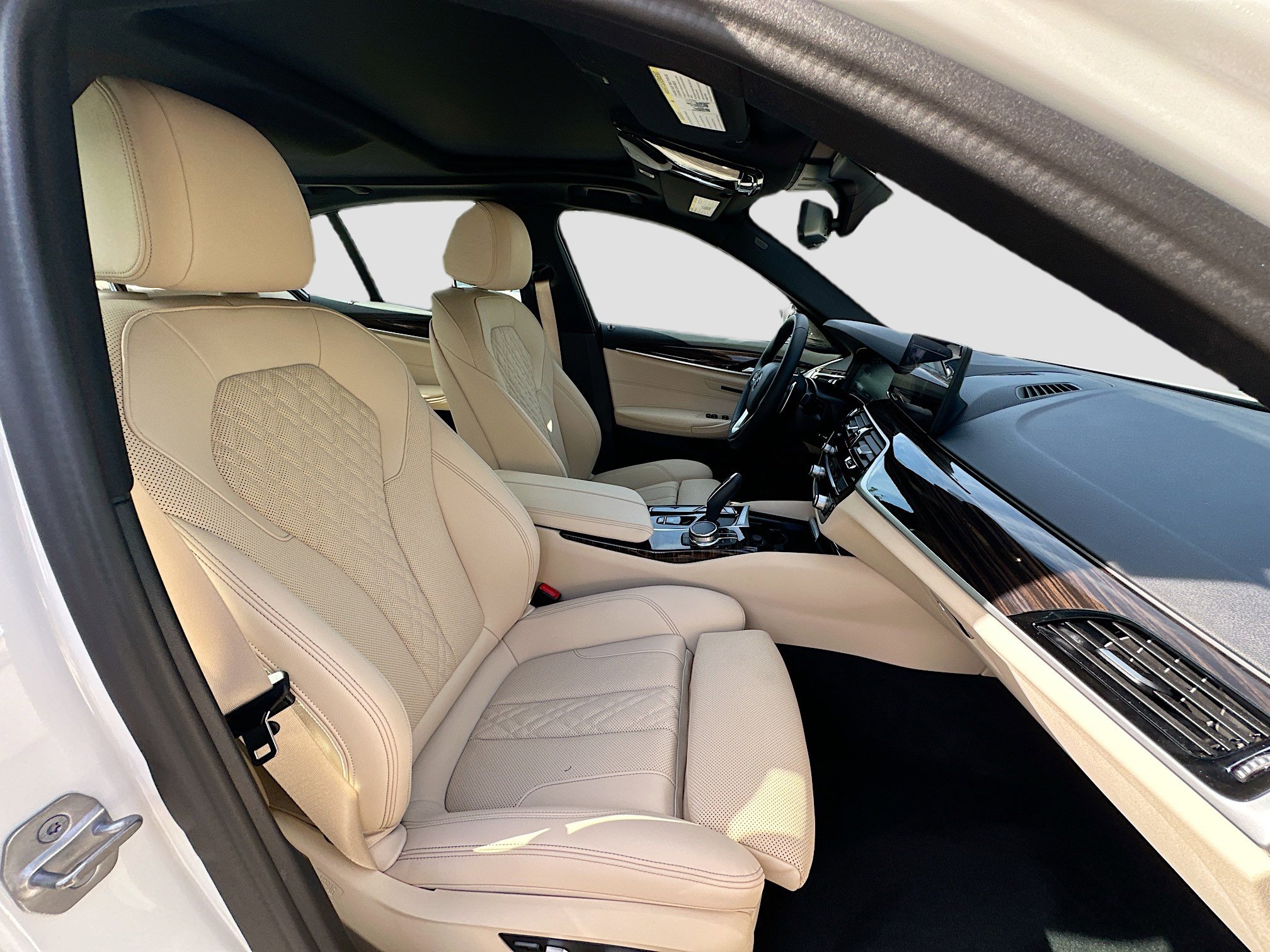 Certified 2023 BMW 530i w/ Premium Package image 33