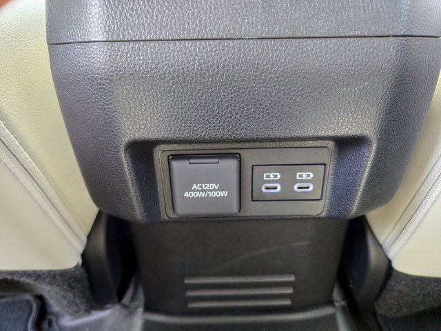 Used 2024 Toyota Tacoma Limited w/ Limited Package (LT) AWD/4WD image 17