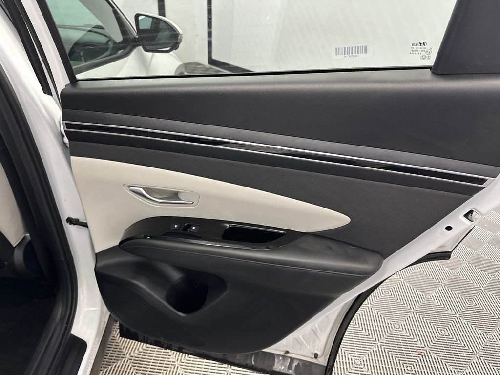 Used 2023 Hyundai Tucson Limited AWD/4WD image 18