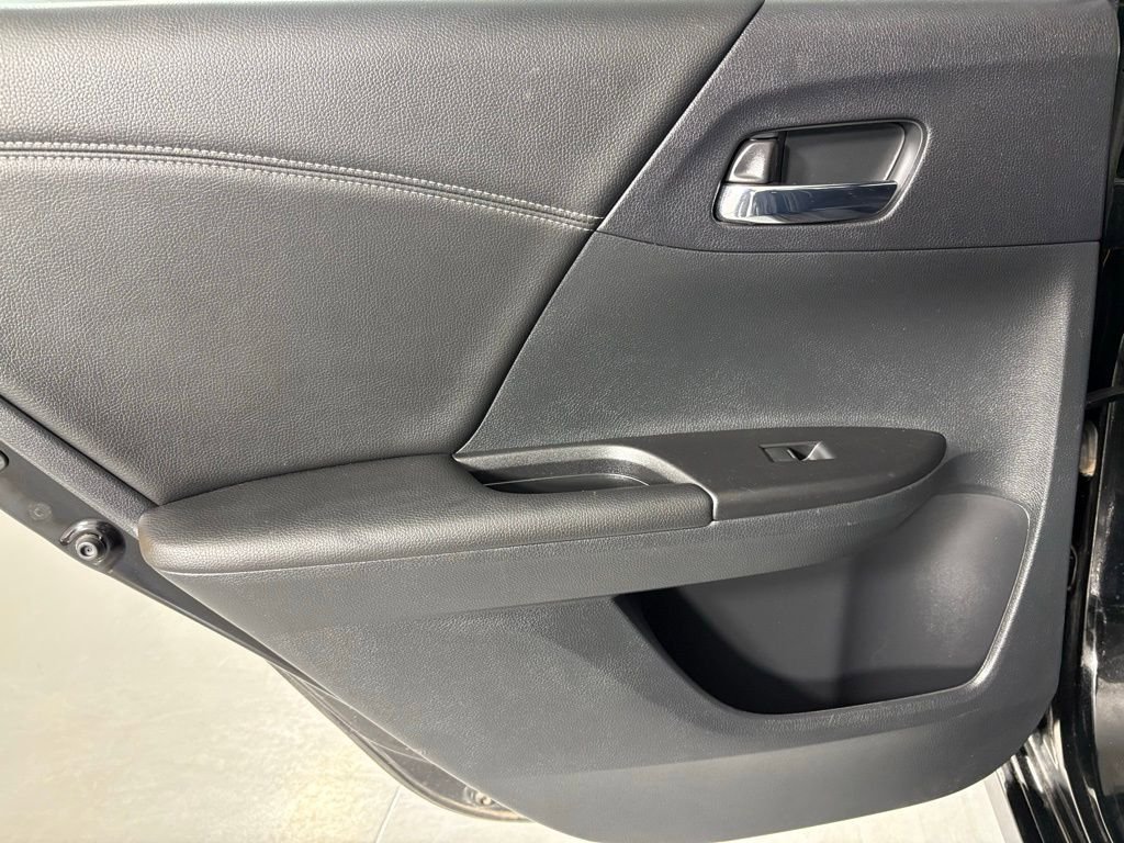Used 2016 Honda Accord Sport image 30