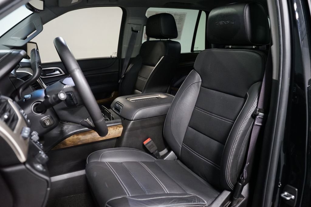 Used 2016 GMC Yukon Denali w/ Open Road Package image 28