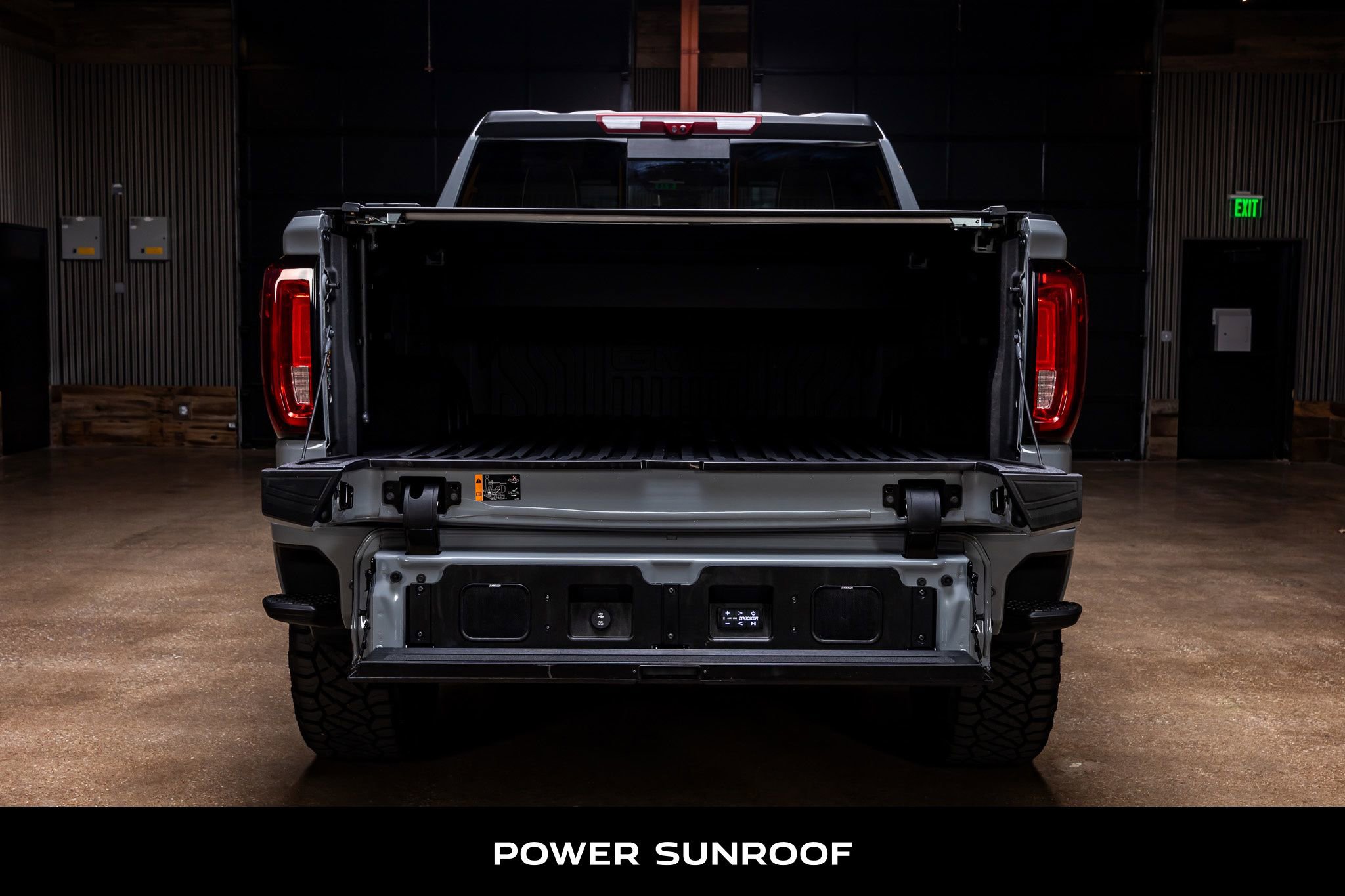 Used 2025 GMC Sierra 1500 Denali Ultimate image 9