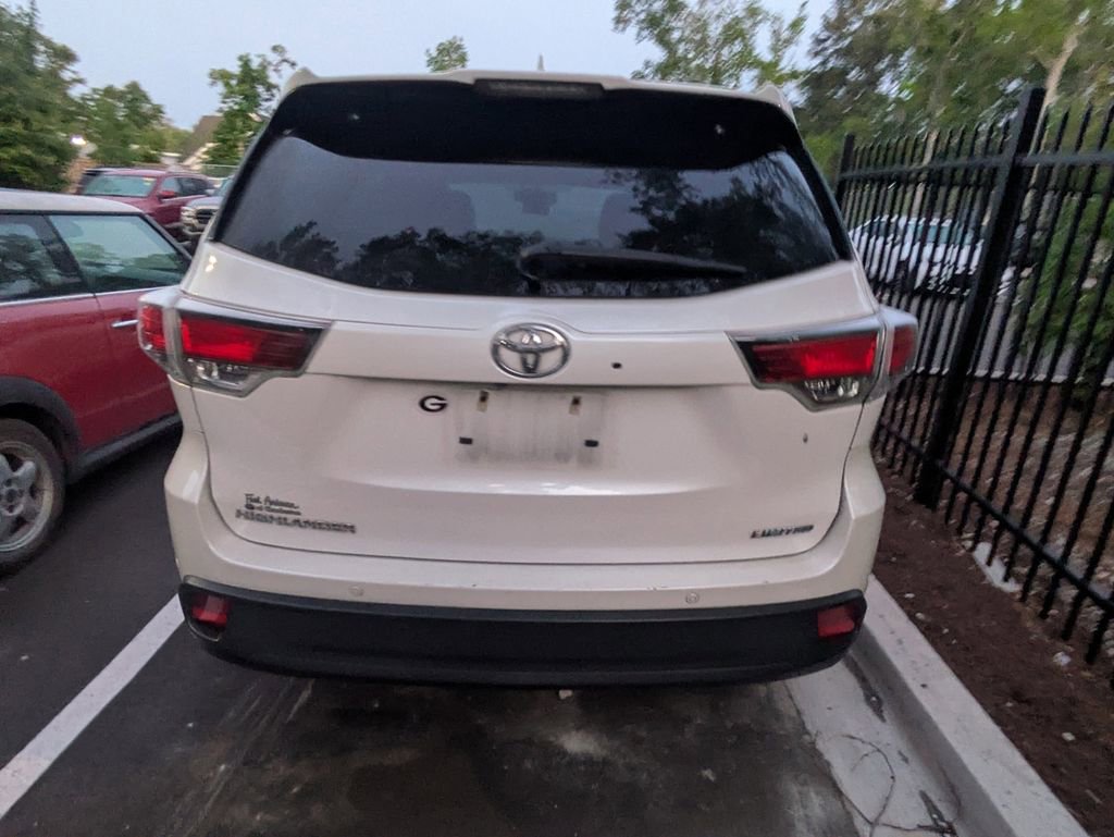 Used 2015 Toyota Highlander Limited FWD image 6