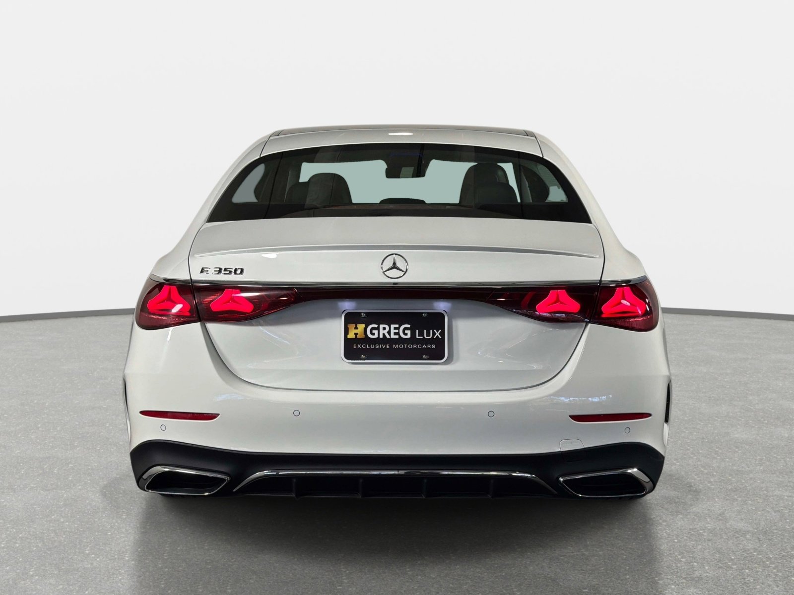 Used 2025 Mercedes-Benz E 350 Sedan image 4