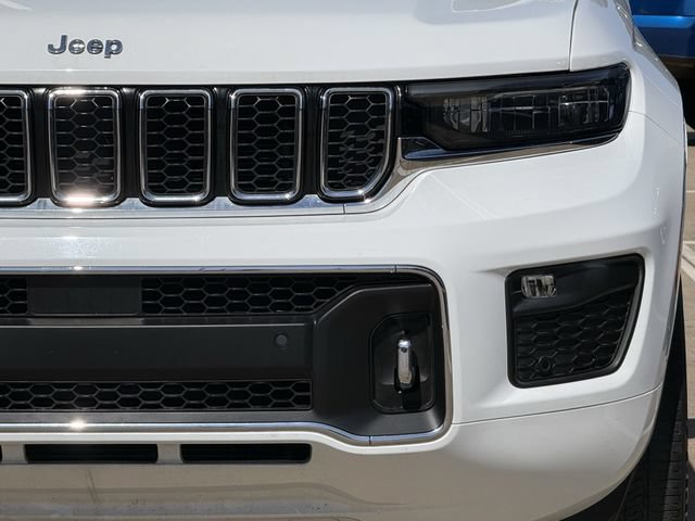 Used 2023 Jeep Grand Cherokee Overland w/ Luxury Tech Group IV RWD image 8